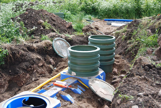 14. Installera Enskilt Avlopp Reningsverk Trekammarbrunn Slamavskiljare Hasselby Vallingby Stockholm